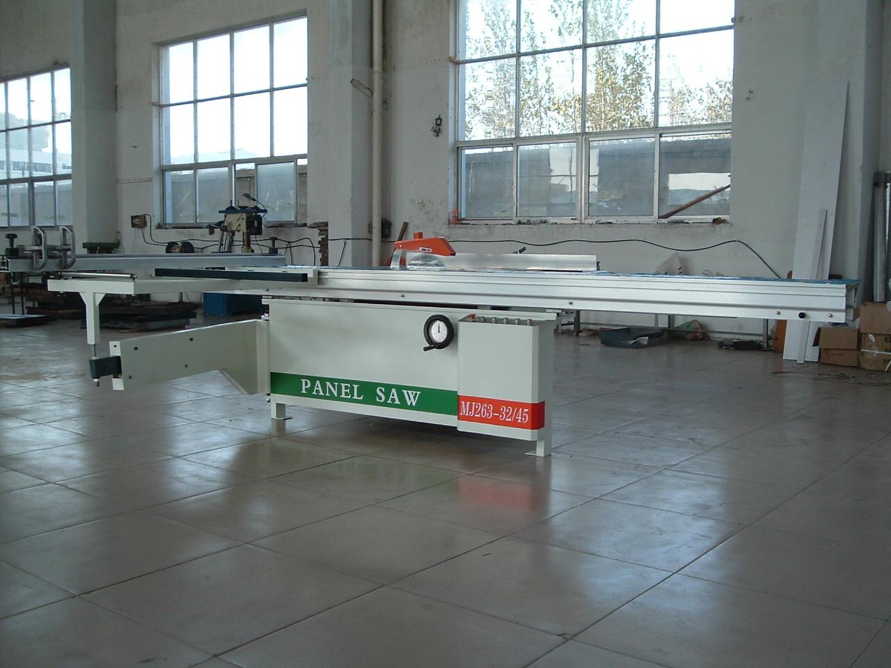 SLIDING PANEL SAW