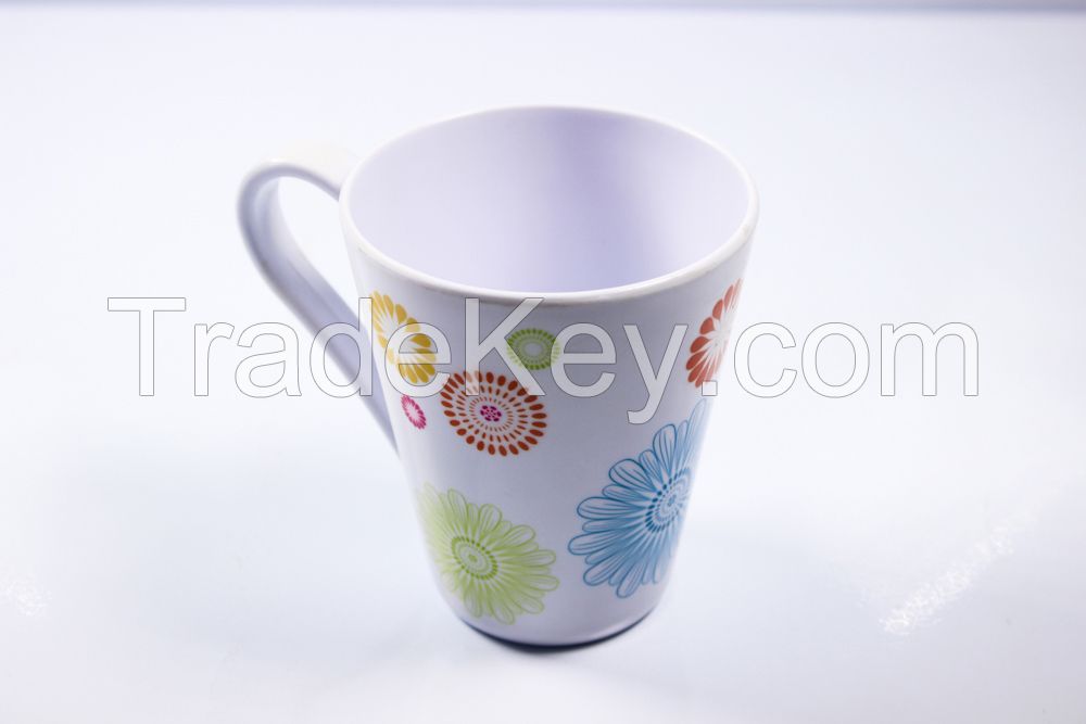 Melamine cup with handle