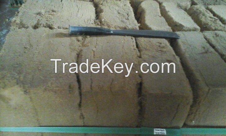 COCOPEAT/ COCONUT COIR BRICK (WHATSAPP 0084 941 428 497)