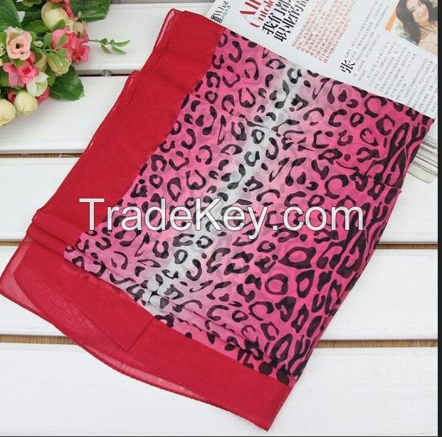 classic leopard animal print with solid border on all sides 