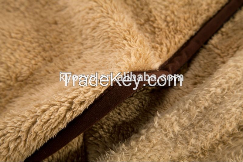 Quilted fleece blankets for whole bedding mattress with double layer pockets Sleeping mattress