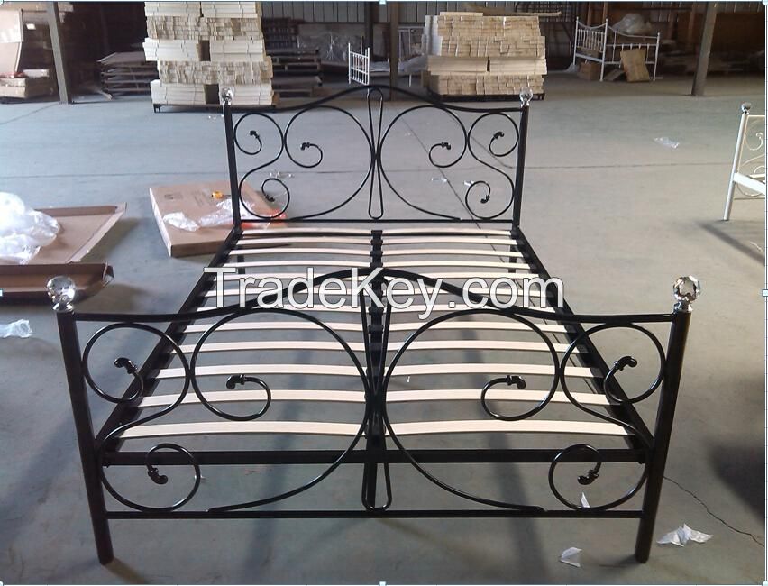 Metal double bed