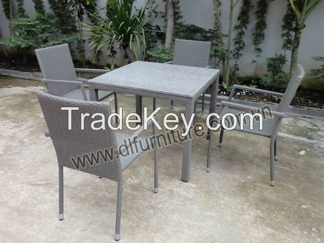 Outdoor Dining Furniture