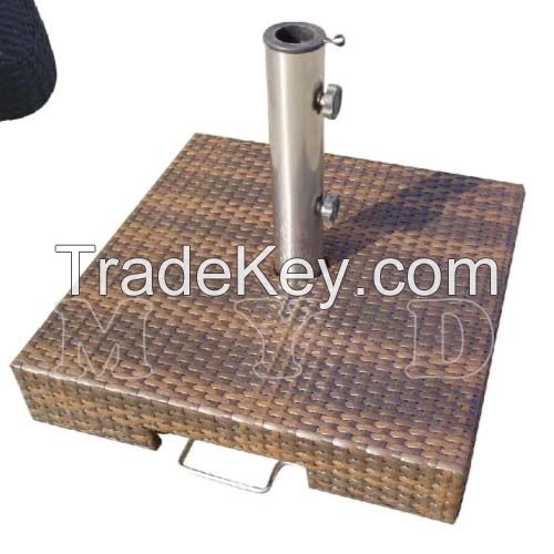 30KGS SQUARE WICKER UMBRELLA BASE  WITH GRANITE INSIDE