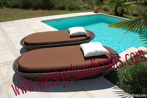 poly rattan sun lounger