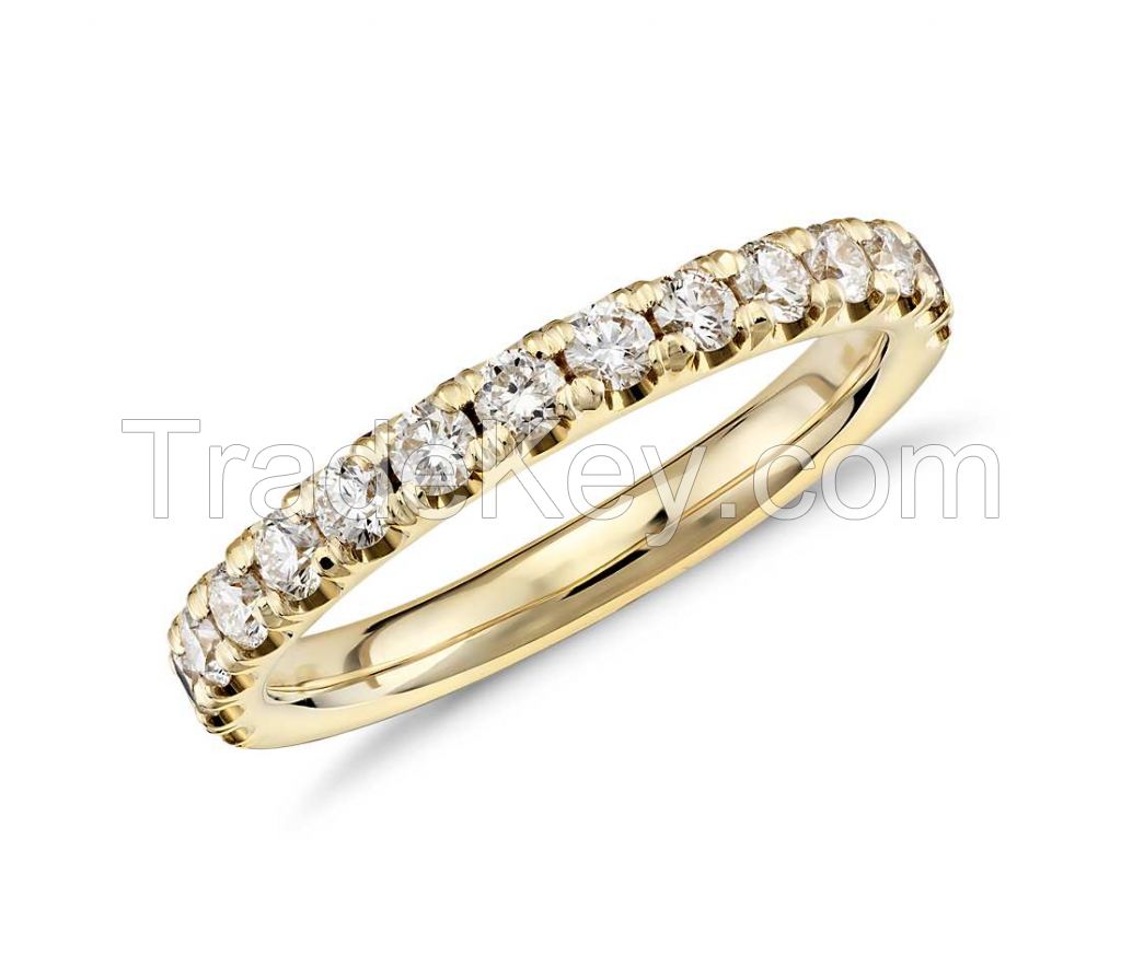 Gold scallops type dense diamond ring