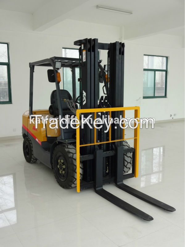 2.0Ton Automatic Diesel Forklift Trucks With Isuzu C240/Mitsubishi S4S engine