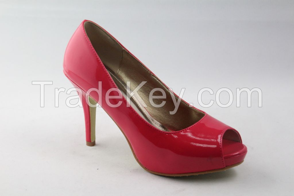 lovely lady&#039;s dress shoes with peeptoe design