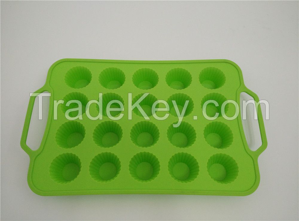 Silicone baking pan