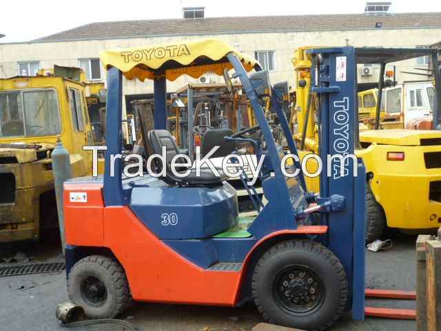 used forklift , diesel forklift , toyota , japan origin , good price---