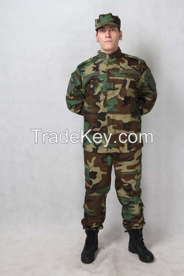 jungle camouflage military uniforms