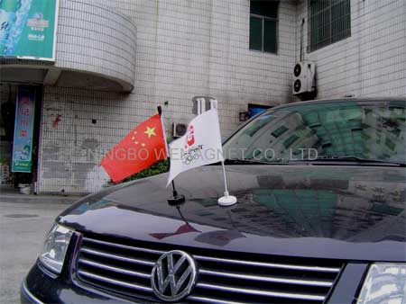 Magnetic car  flagpole