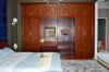 Large Capacity Master Bedroom Wardrobe