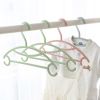 Manufactuer Plastic hangers or racks