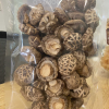 ORGANIC SHIITAKE MUSHROOM / HARVESTED FOR NATURAL TASTE / MADE IN VIETNAM