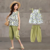 Girl sets Dress