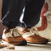 Custom Sneakers with L...