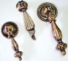 Pull knobs (colganes)
