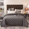 Wholesale Ultra Soft Velvet Bedspread Cozy Warm Stitching Quilt Classic Bed Blanket for All Season