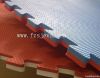 Reversible interlocking taekwondo foam mat