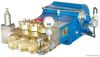 Triplex plunger pump