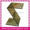 Z-shaped display shelf