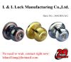 Cylindrical knob lock with 3 brass Yale keys