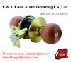 Cylindrical knob lock with 3 brass Yale keys