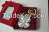 Pretty resin white dia...