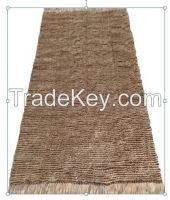 Tapis effillochÃ© en lin grÃ¨ge