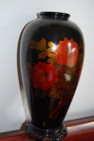 lacquer vase