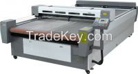 Automatic feeding laser cutting bed