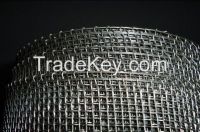 Wrapped edge crimped wire mesh