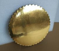 Metallized film cake round