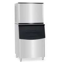 Cleaning and Convenient Flow-type split ice make