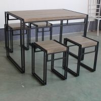 Simplicity dining set