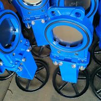 DIN ductile iron GGG40 GJS400-15 knife gate valve one piece body structure bi-directional PN10/16