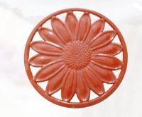 cast iron dining room trivet