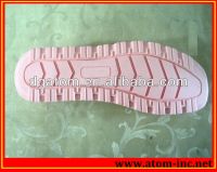 The CNC Machine use Resin Tooling Board for soles pattern Mould