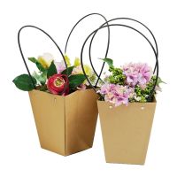 Fancy Kraft Paper Bag for Flower Wrapping Promotional Florist Supplies Gift Wrapping Decoration Shopping Bag With PVC Handle