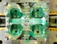 Plastic injection mold 