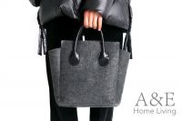 Handmade Felt handbags, Natural felt bag From China