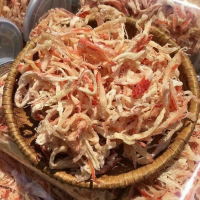 PREMIUM SEAFOOD DRIED SHREDDED SQUID / AUTHENTIC TASTE & TENDER / BEST WHOLESALE FACTORY PRICES / MADE IN VIETNAM