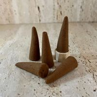 SOOTHING AND AROMATIC INCENSE CONES / FAMILY RECIPE / AFFORDABLE VALUE / MADE IN VIETNAM