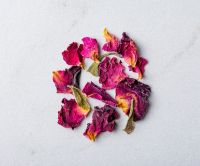 DRIED ROSE BLOSSOM PETALS / PLANT-DERIVED / FOOD GRADE / NON-GMO