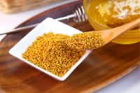 PURE BEE POLLEN / RICH IN VITAMINS, ANTIOXIDANTS / NATURAL FLAVOR, BRIGHT YELLOW COLOR / VIETNAM