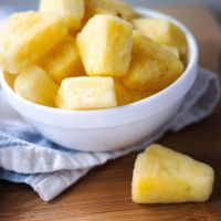 ALL-NATURAL FROZEN PINEAPPLE / NO ADDITIVES