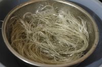 PREMIUM RICE NOODLE / CLEANLY PROCESSED / PLANT