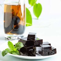 PLANT-BASED BLACK JELLY / NO PRESERVATIVES / TROPICAL STYLE / CLEAN LABEL