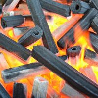 SUSTAINABLE SAWDUST BRIQUETTE / CLEAN ENERGY / VEGAN SOURCE / NATURAL FUEL